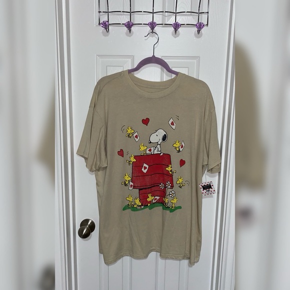 Peanuts Tops - Valentine’s Day Snoopy Adult Graphic Tee